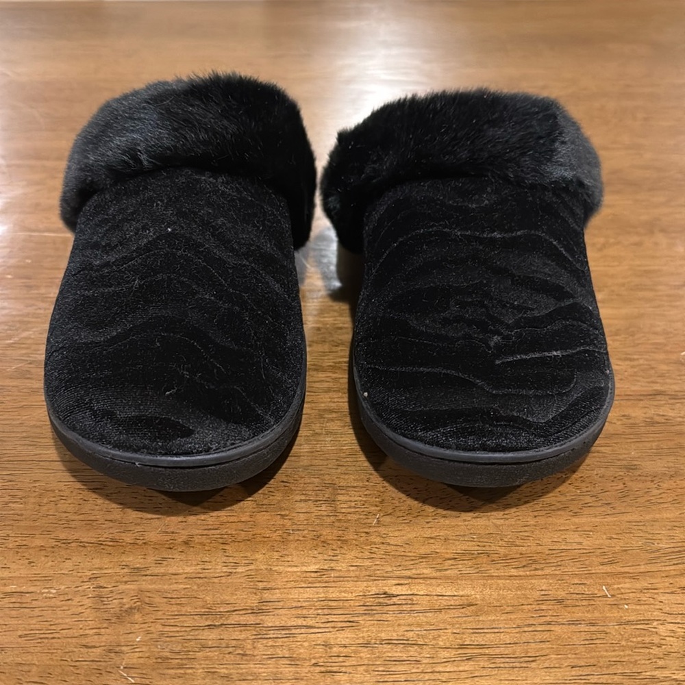 Isotoner women’s slippers?